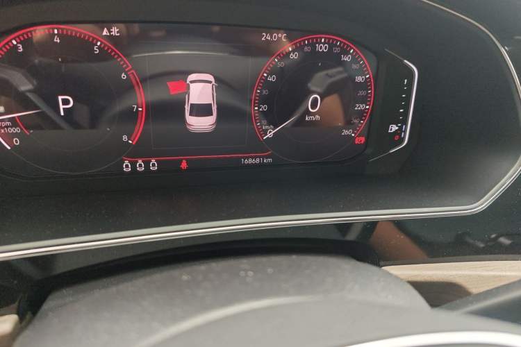 Used Volkswagen Passat 2019 330TSI Luxury Edition China V Standard Odometer Close Up