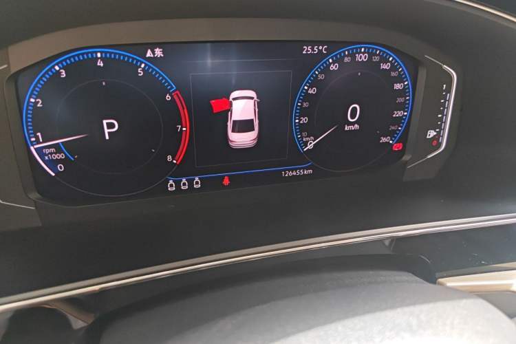 Used Volkswagen Passat 2019 330TSI Luxury Edition China VI Standard Odometer Close Up