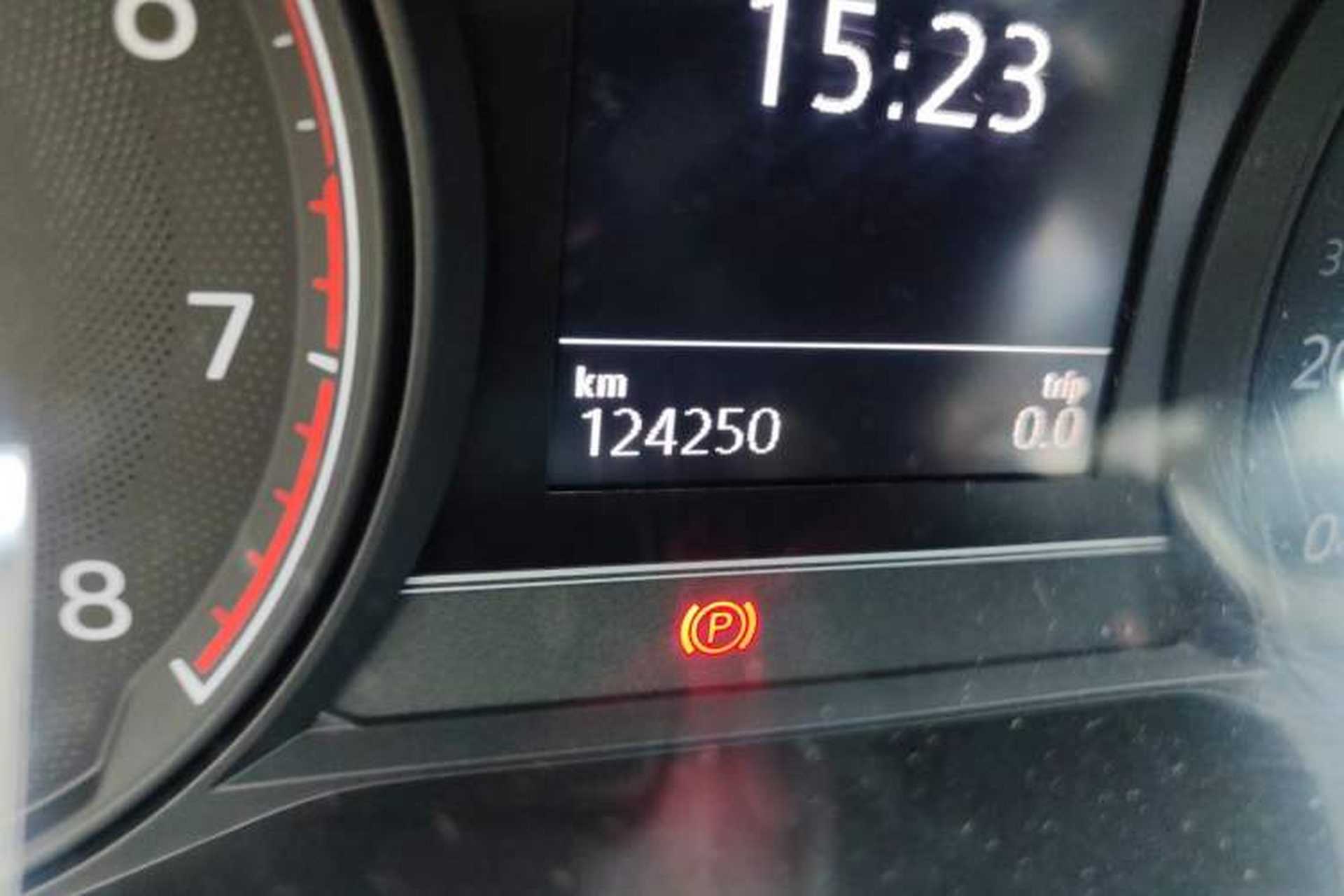 Used Volkswagen Passat 2019 330TSI Elite Edition China V Standard Odometer Close Up