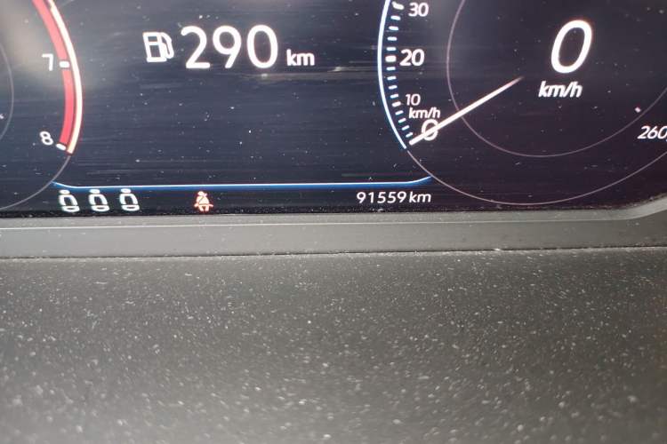 Used Volkswagen Passat 2019 330TSI Luxury Edition China V Standard Odometer Close Up