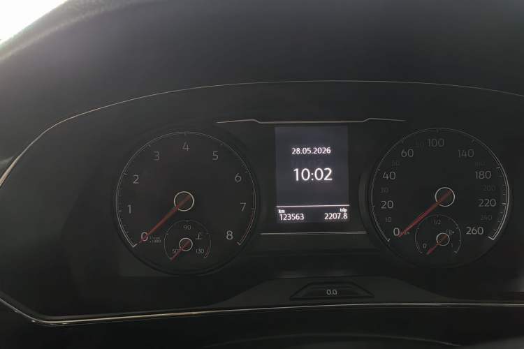 Used Volkswagen Passat 2019 330TSI Elite Edition China V Standard Odometer Close Up