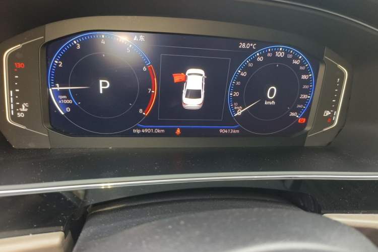 Used Volkswagen Passat 2019 330TSI Luxury Edition China VI Standard Odometer Close Up