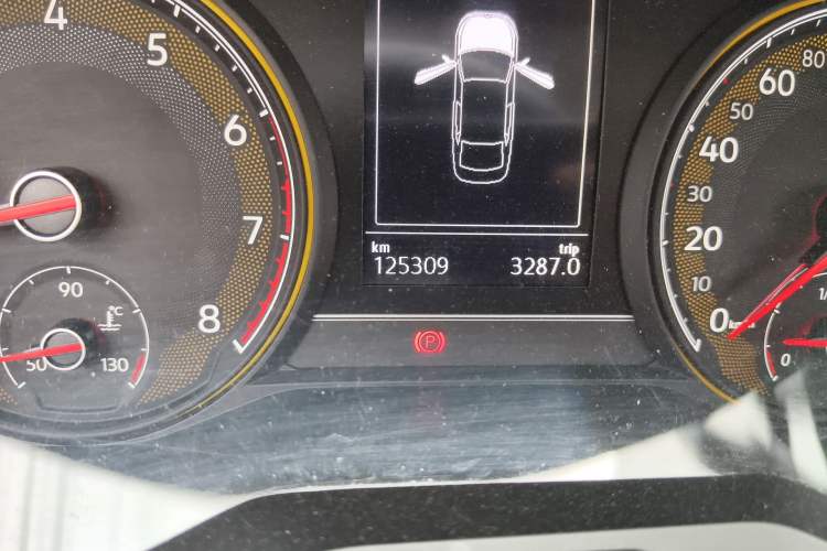 Used Volkswagen Passat 2019 280TSI Business Edition China V Standard Odometer Close Up