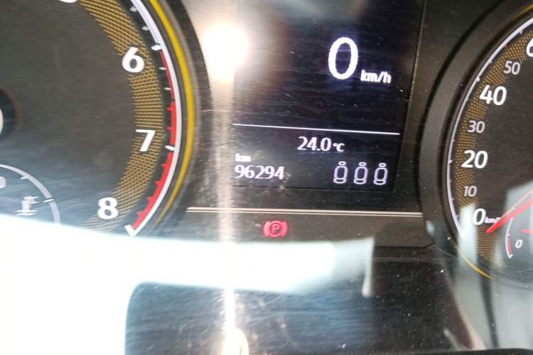 Used Volkswagen Passat 2019 330TSI Elite Edition China V Standard Odometer Close Up