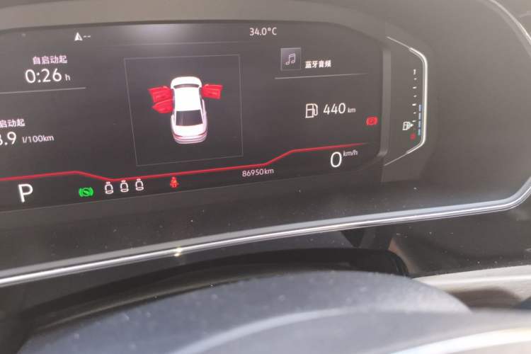 Used Volkswagen Passat 2019 330TSI Luxury Edition China VI Standard Odometer Close Up