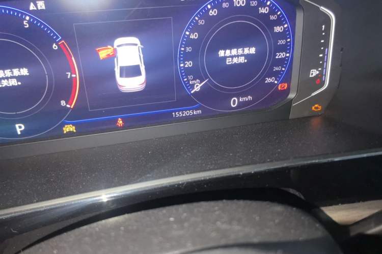 Used Volkswagen Passat 2019 330TSI Luxury Edition China VI Standard Odometer Close Up