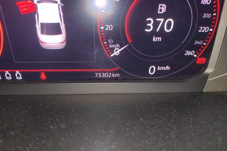Used Volkswagen Passat 2019 330TSI Luxury Edition China V Standard Odometer Close Up