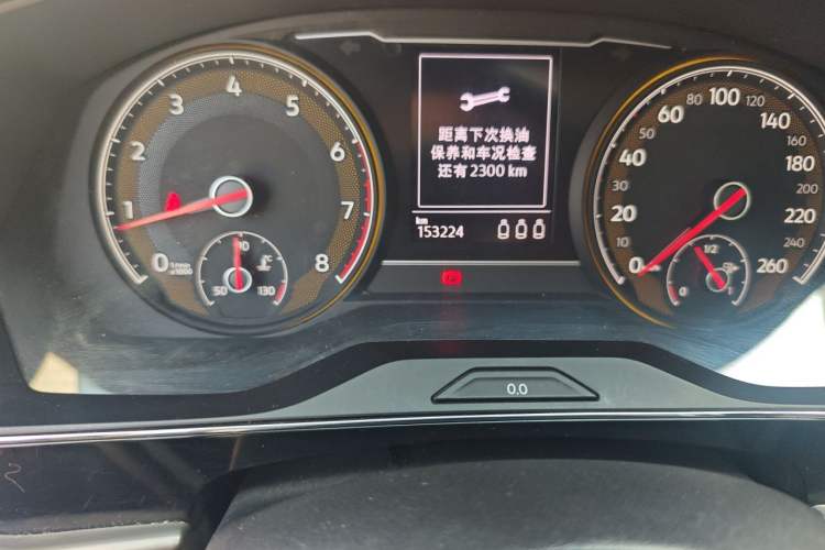 Used Volkswagen Passat 2019 280TSI Elite Edition China VI Standard Odometer Close Up