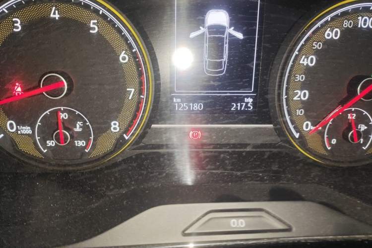Used Volkswagen Passat 2019 330TSI Elite Edition China V Standard Odometer Close Up