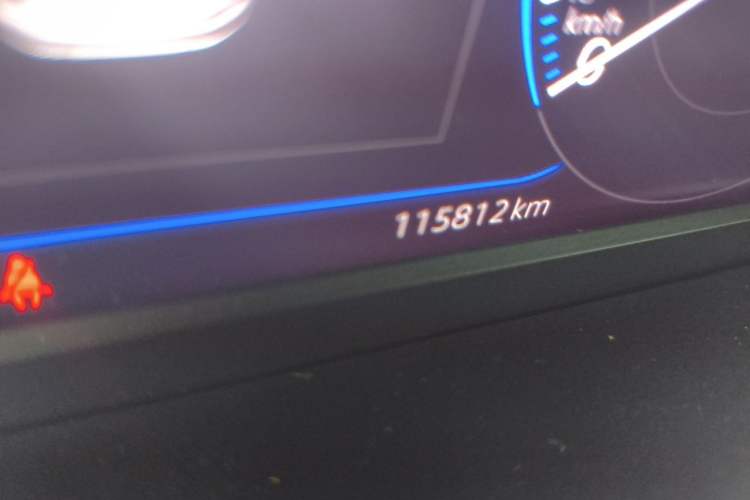 Used Volkswagen Passat 2019 330TSI Luxury Edition China VI Standard Odometer Close Up