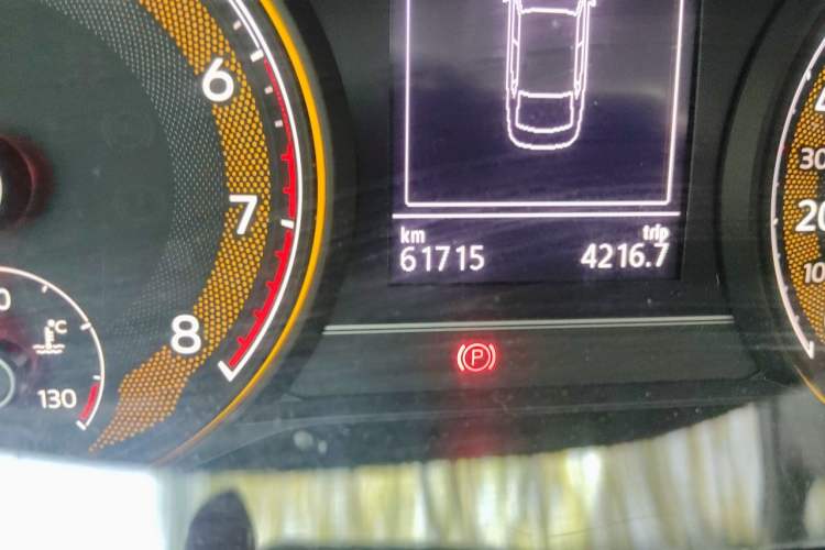 Used Volkswagen Passat 2019 330TSI Elite Edition China V Standard Odometer Close Up