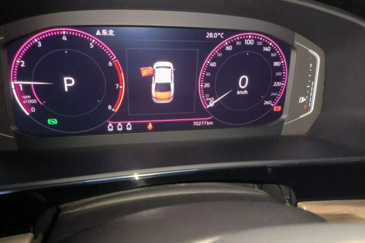 Used Volkswagen Passat 2019 330TSI Luxury Edition China VI Standard Odometer Close Up