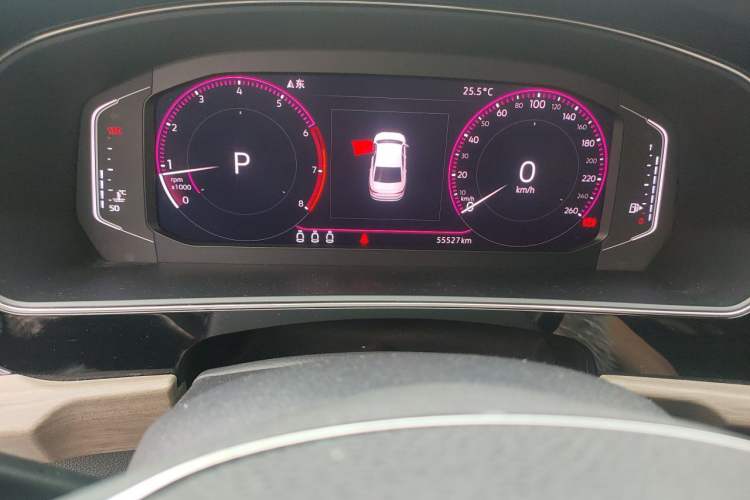 Used Volkswagen Passat 2019 330TSI Luxury Edition China VI Standard Odometer Close Up