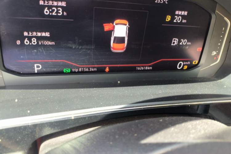 Used Volkswagen Passat 2019 330TSI Luxury Edition China VI Standard Odometer Close Up