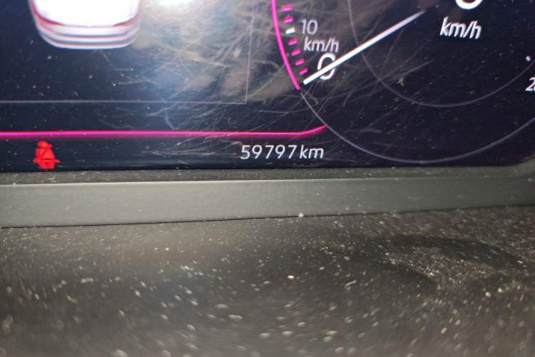 Used Volkswagen Passat 2019 330TSI Prestige Edition China VI Standard Odometer Close Up