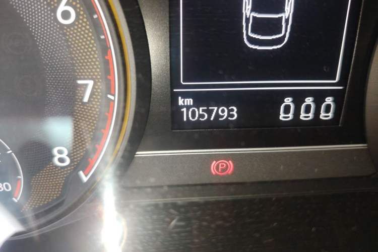 Used Volkswagen Passat 2019 330TSI Elite Edition China VI Odometer Close Up