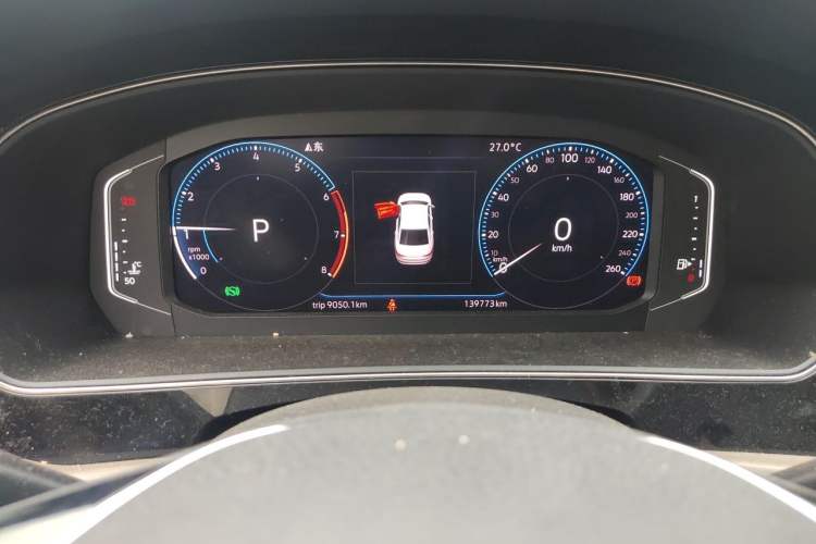 Used Volkswagen Passat 2019 330TSI Luxury Edition China VI Standard Odometer Close Up