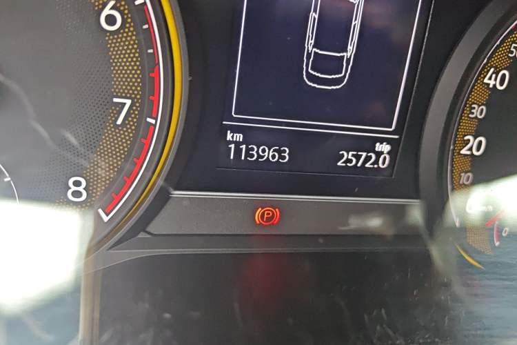 Used Volkswagen Passat 2019 330TSI Elite Edition China V Standard Odometer Close Up