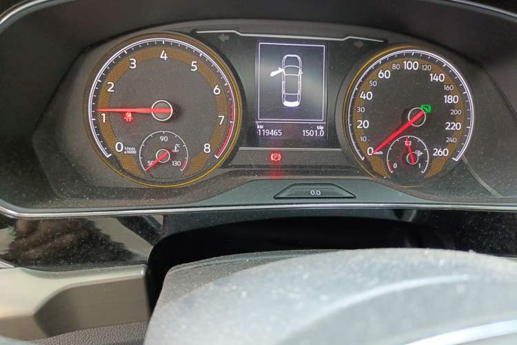Used Volkswagen Passat 2019 280TSI Elite Edition China VI Standard Odometer Close Up