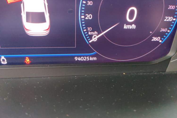 Used Volkswagen Passat 2019 330TSI Luxury Edition China V Standard Odometer Close Up