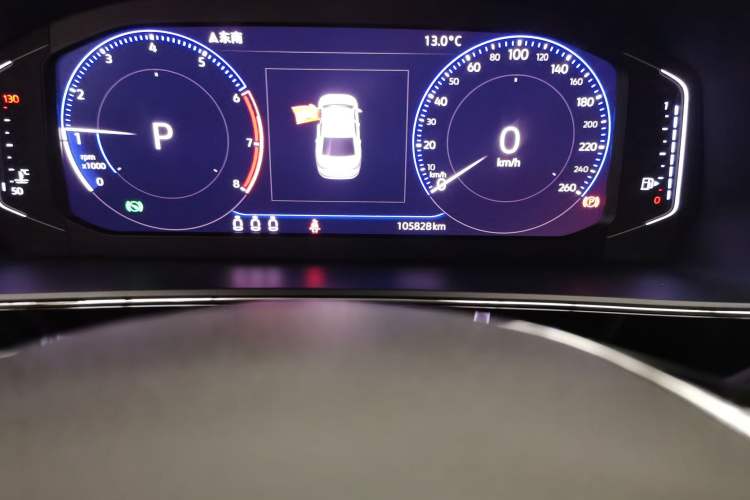 Used Volkswagen Passat 2019 330TSI Luxury Edition China VI Standard Odometer Close Up
