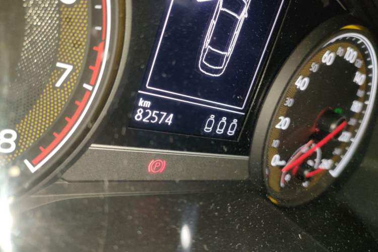 Used Volkswagen Passat 2019 330TSI Elite Edition China V Standard Odometer Close Up