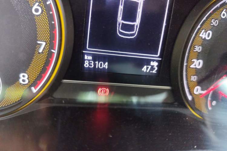 Used Volkswagen Passat 2019 280TSI Business Edition China VI Odometer Close Up