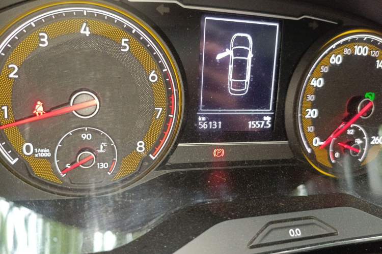 Used Volkswagen Passat 2019 330TSI Elite Edition China VI Odometer Close Up
