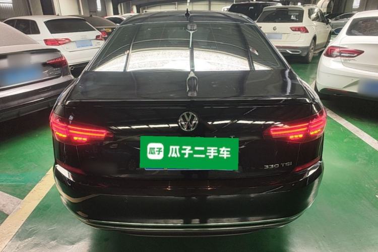 Used Volkswagen Passat 2019 330TSI Elite Edition China VI Rear