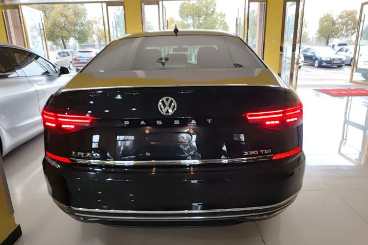 Used Volkswagen Passat 2019 330TSI Luxury Edition China VI Standard Rear