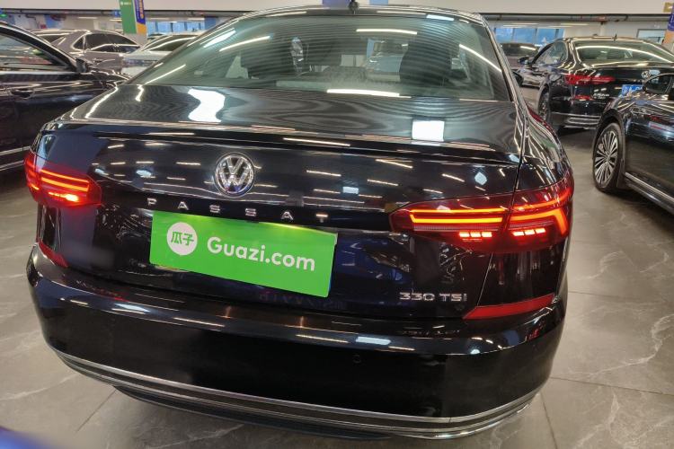 Used Volkswagen Passat 2019 330TSI Elite Edition China VI Rear