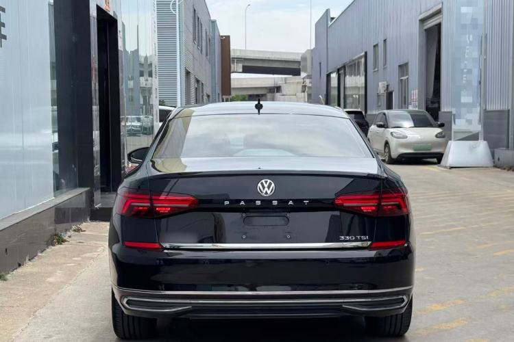 Used Volkswagen Passat 2019 330TSI Luxury Edition China VI Standard Rear