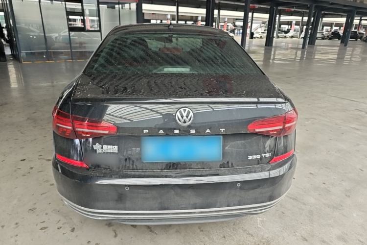 Used Volkswagen Passat 2019 330TSI Elite Edition China VI Rear