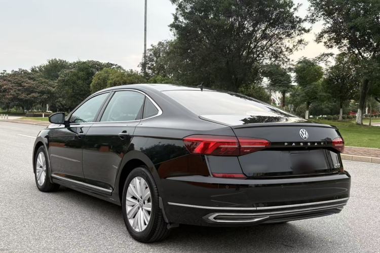 Used Volkswagen Passat 2019 330TSI Elite Edition China VI Rear Left 45 Deg