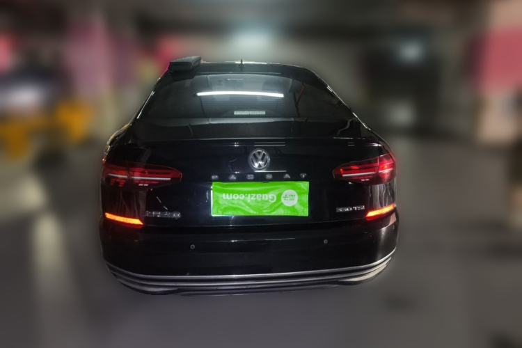 Used Volkswagen Passat 2019 330TSI Elite Edition China VI Rear