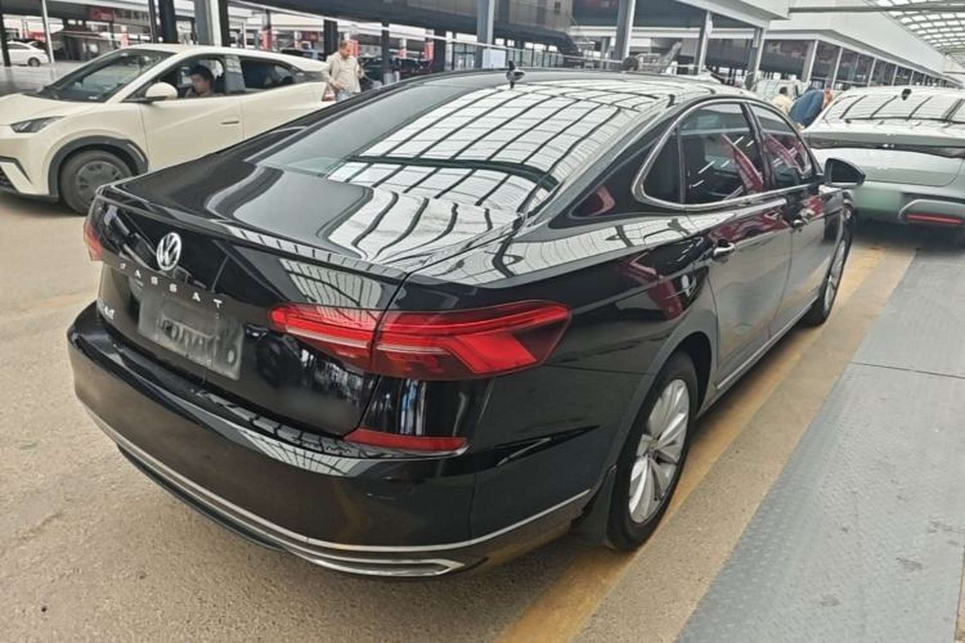 Used Volkswagen Passat 2019 330TSI Elite Edition China VI Rear Right 45 Deg