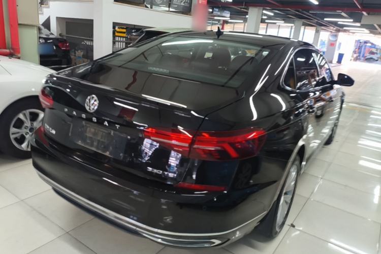 Used Volkswagen Passat 2019 330TSI Elite Edition China VI Rear Right 45 Deg