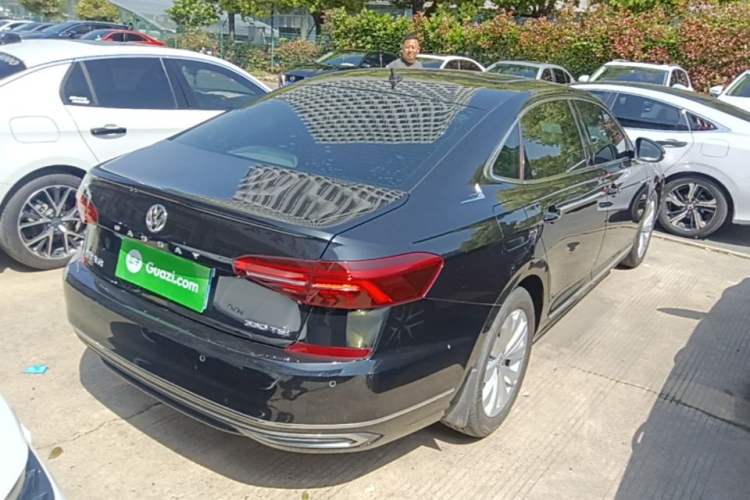 Used Volkswagen Passat 2019 330TSI Elite Edition China VI Rear Right 45 Deg