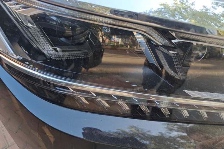 Used Volkswagen Passat 2019 330TSI Luxury Edition China V Standard Right Front Headlight