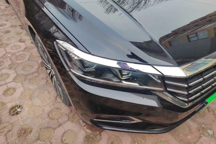 Used Volkswagen Passat 2019 330TSI Elite Edition China VI Right Front Headlight