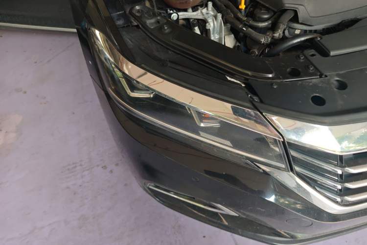 Used Volkswagen Passat 2019 330TSI Elite Edition China VI Right Front Headlight