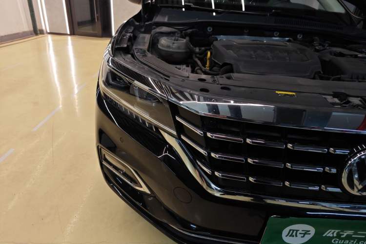 Used Volkswagen Passat 2019 330TSI Luxury Edition China V Standard Right Front Headlight