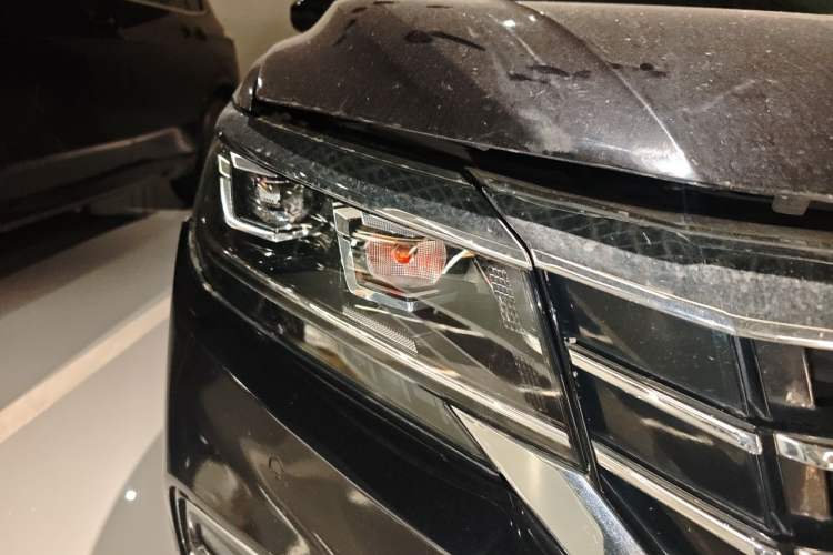 Used Volkswagen Passat 2019 330TSI Elite Edition China VI Right Front Headlight