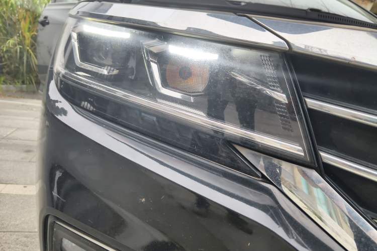 Used Volkswagen Passat 2019 280TSI Business Edition China V Standard Right Front Headlight