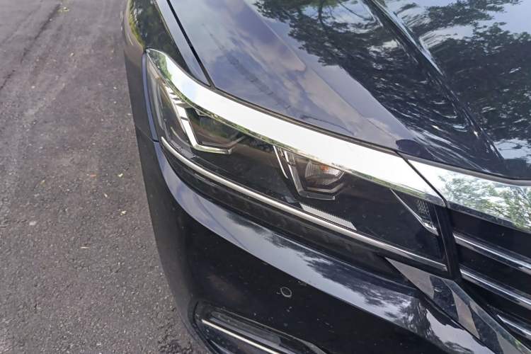 Used Volkswagen Passat 2019 330TSI Elite Edition China VI Right Front Headlight