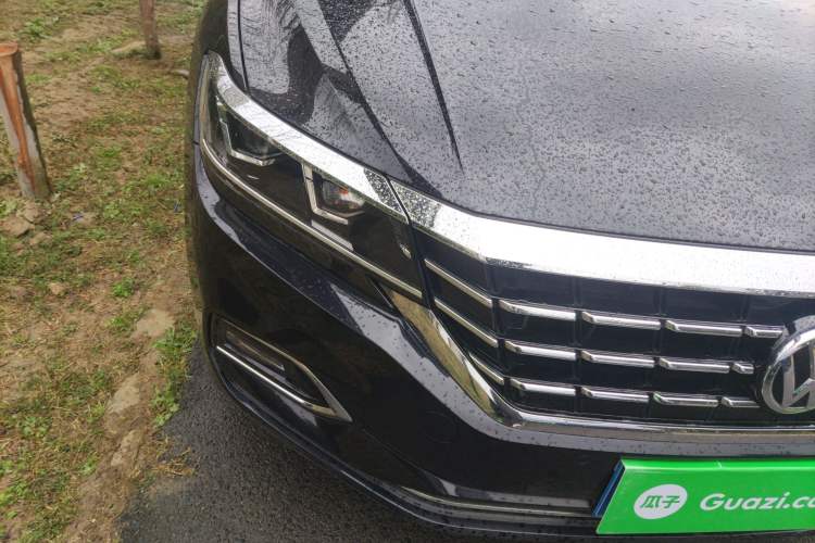Used Volkswagen Passat 2019 330TSI Elite Edition China VI Right Front Headlight