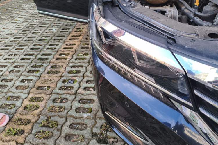 Used Volkswagen Passat 2019 330TSI Luxury Edition China VI Standard Right Front Headlight