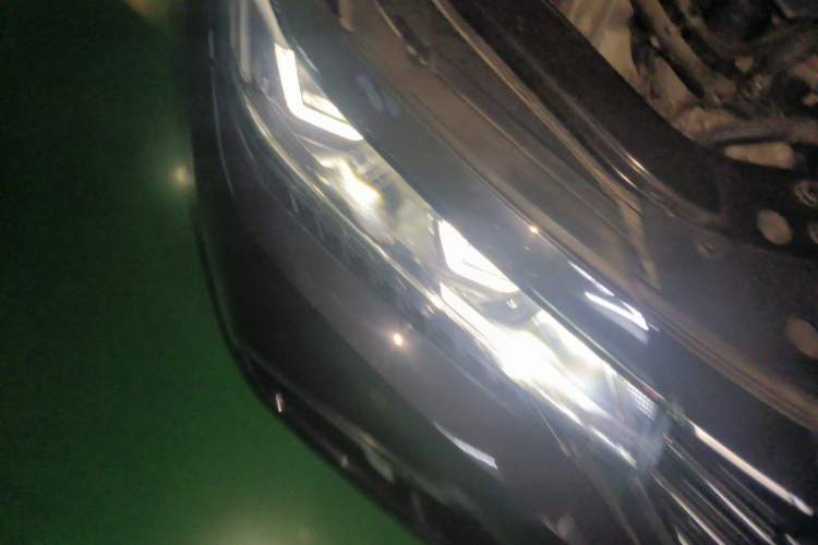 Used Volkswagen Passat 2019 330TSI Prestige Edition China VI Standard Right Front Headlight