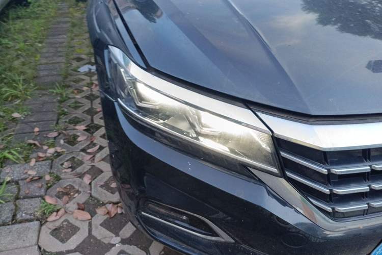 Used Volkswagen Passat 2019 280TSI Business Edition China VI Right Front Headlight