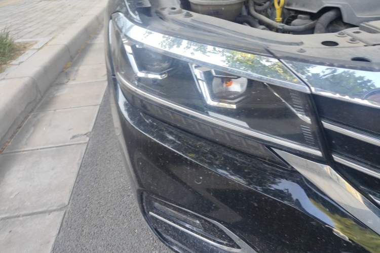 Used Volkswagen Passat 2019 330TSI Elite Edition China V Standard Right Front Headlight